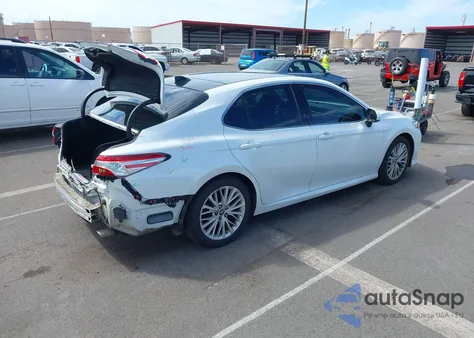 2018 Toyota Camry Xle из США, поврежденный, VIN 4T1B11HK1JU047710